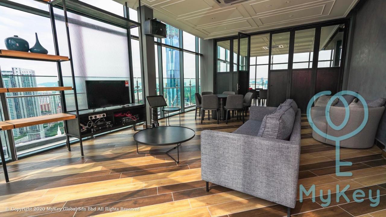 Ceylonz Suites By Mykey Kuala Lumpur Exterior foto Sky Lounge