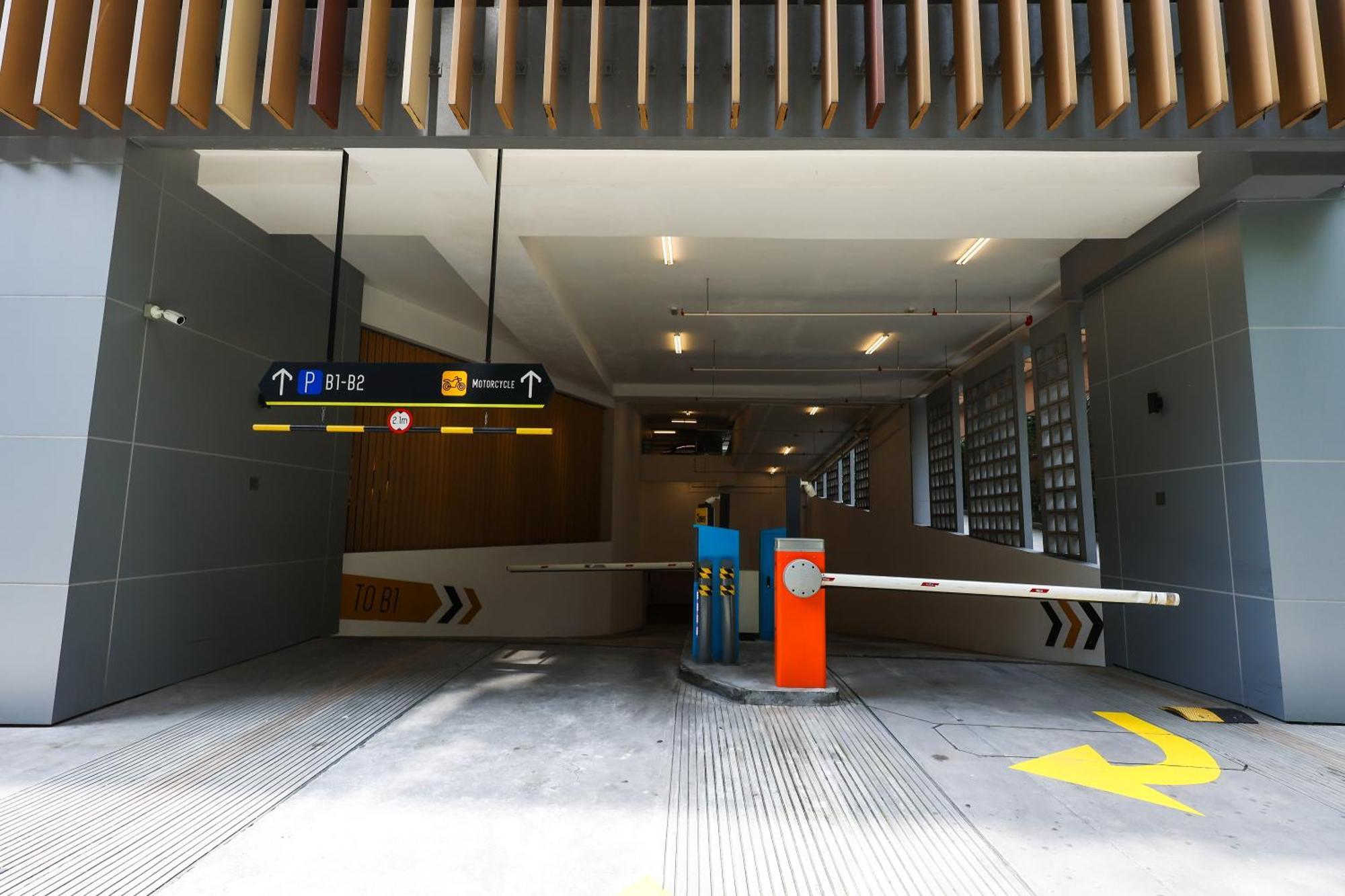 Ceylonz Suites By Mykey Kuala Lumpur Exterior foto The station's entrance